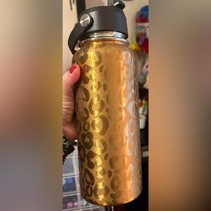 32 oz water bottle